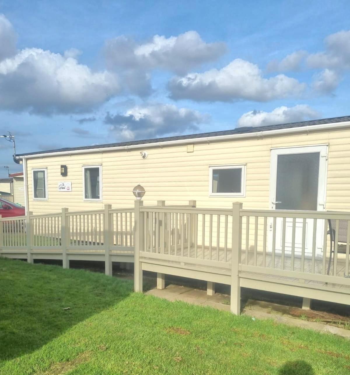 Hotel The Pearl Skegness Exterior foto